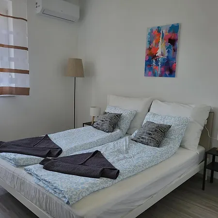 Vitorlásház Apartman Balatonvilágos