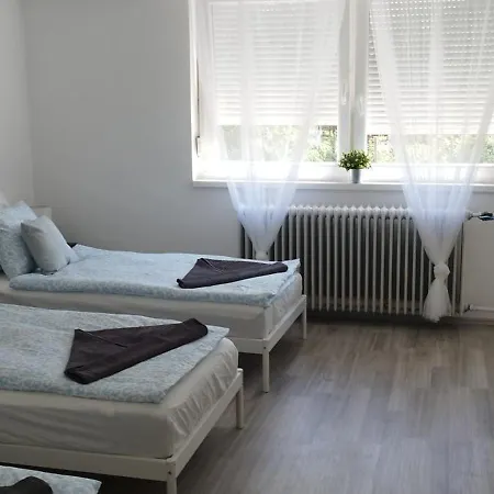 Vitorlásház Apartman Balatonvilágos